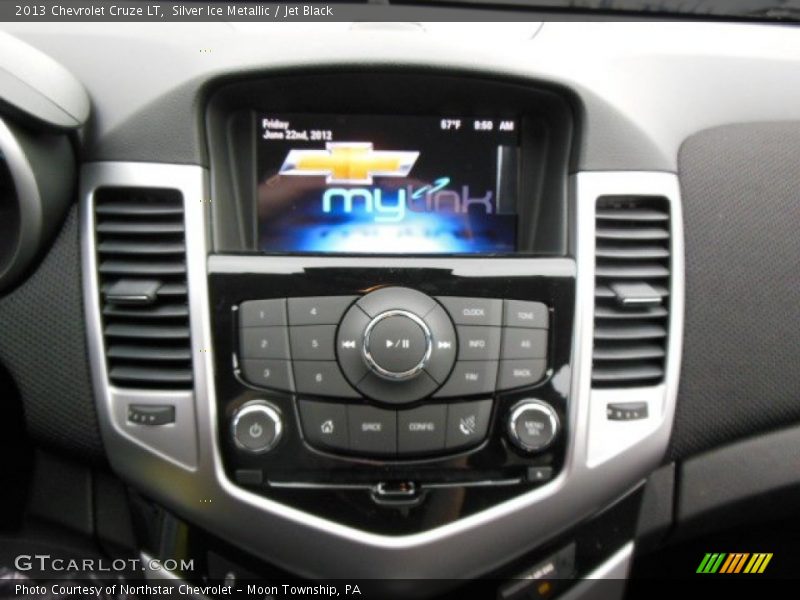 Silver Ice Metallic / Jet Black 2013 Chevrolet Cruze LT