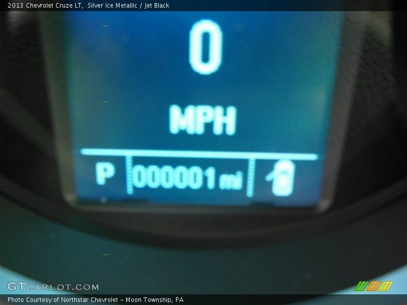Silver Ice Metallic / Jet Black 2013 Chevrolet Cruze LT