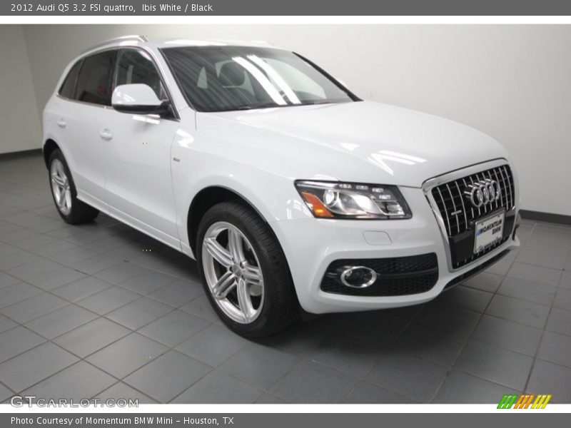 Ibis White / Black 2012 Audi Q5 3.2 FSI quattro
