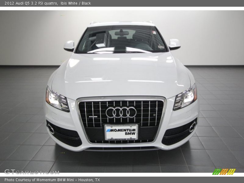 Ibis White / Black 2012 Audi Q5 3.2 FSI quattro