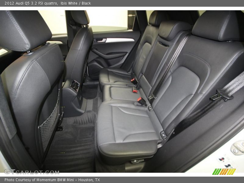 Ibis White / Black 2012 Audi Q5 3.2 FSI quattro