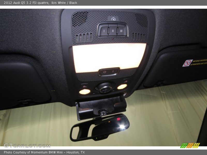 Ibis White / Black 2012 Audi Q5 3.2 FSI quattro