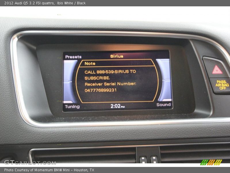 Ibis White / Black 2012 Audi Q5 3.2 FSI quattro