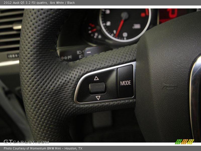 Ibis White / Black 2012 Audi Q5 3.2 FSI quattro