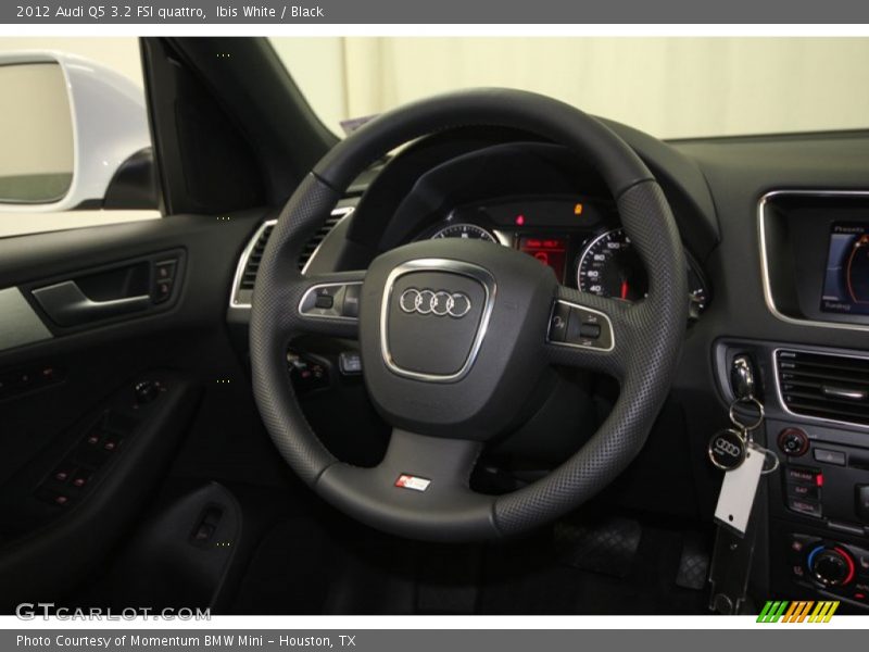 Ibis White / Black 2012 Audi Q5 3.2 FSI quattro
