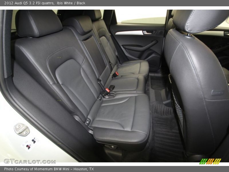 Ibis White / Black 2012 Audi Q5 3.2 FSI quattro