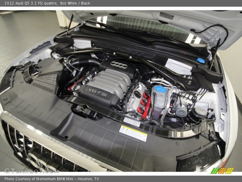Ibis White / Black 2012 Audi Q5 3.2 FSI quattro
