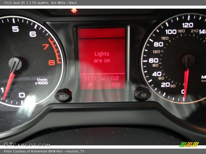 Ibis White / Black 2012 Audi Q5 3.2 FSI quattro