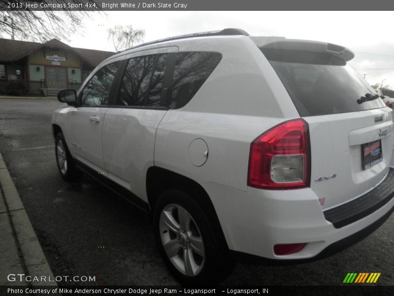 Bright White / Dark Slate Gray 2013 Jeep Compass Sport 4x4