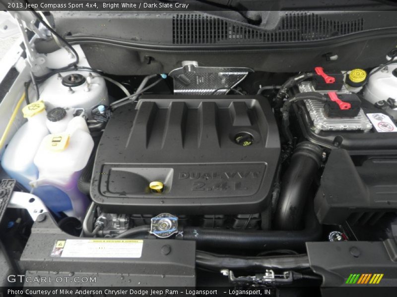 Bright White / Dark Slate Gray 2013 Jeep Compass Sport 4x4