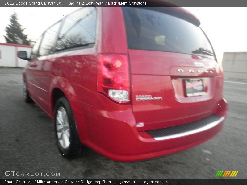 Redline 2 Coat Pearl / Black/Light Graystone 2013 Dodge Grand Caravan SXT