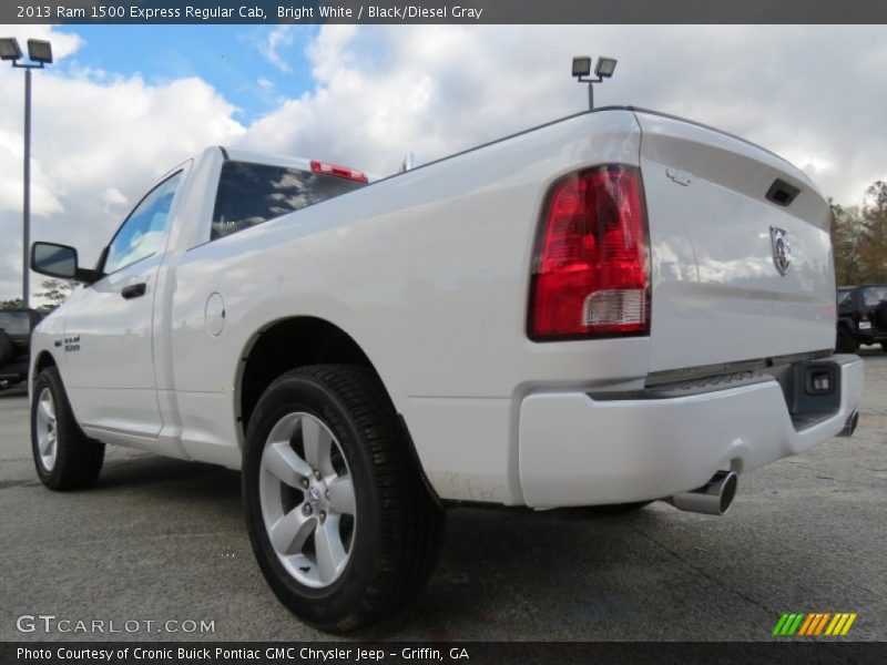 Bright White / Black/Diesel Gray 2013 Ram 1500 Express Regular Cab