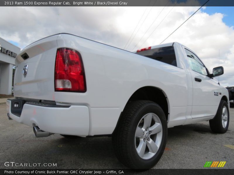 Bright White / Black/Diesel Gray 2013 Ram 1500 Express Regular Cab