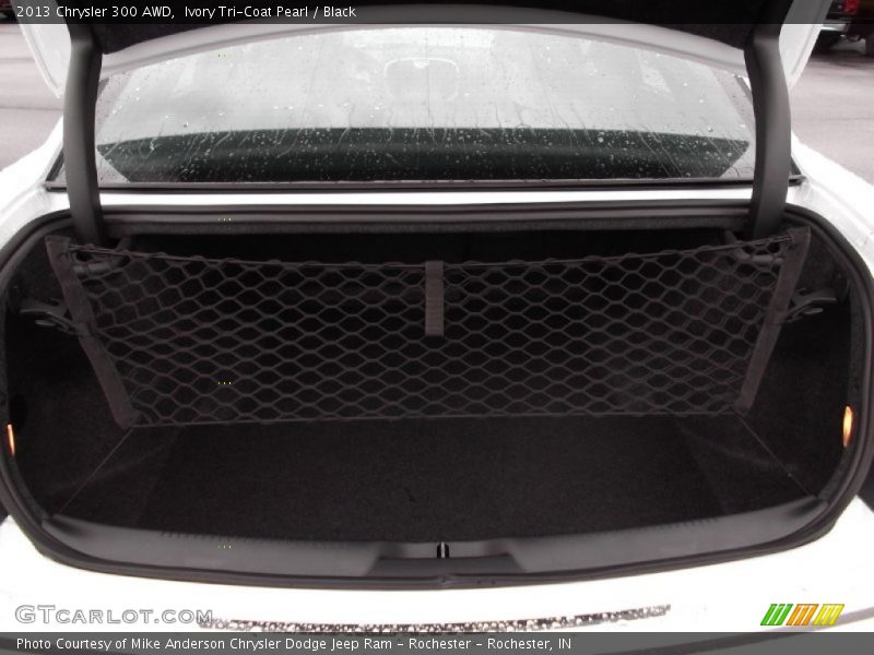 Ivory Tri-Coat Pearl / Black 2013 Chrysler 300 AWD