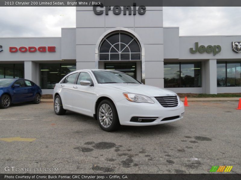Bright White / Black 2013 Chrysler 200 Limited Sedan