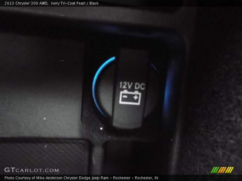 Ivory Tri-Coat Pearl / Black 2013 Chrysler 300 AWD