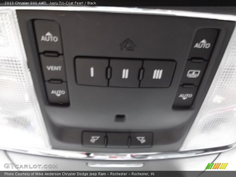 Ivory Tri-Coat Pearl / Black 2013 Chrysler 300 AWD