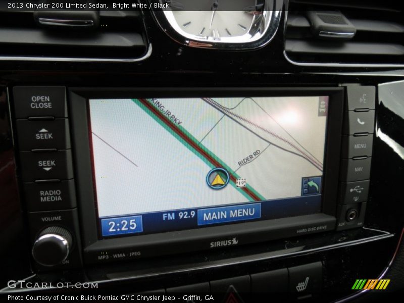 Bright White / Black 2013 Chrysler 200 Limited Sedan