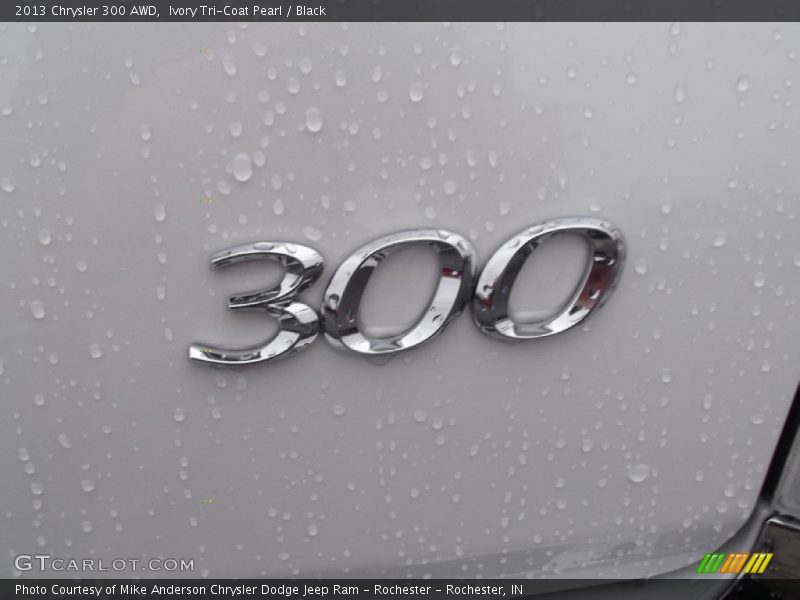 Ivory Tri-Coat Pearl / Black 2013 Chrysler 300 AWD