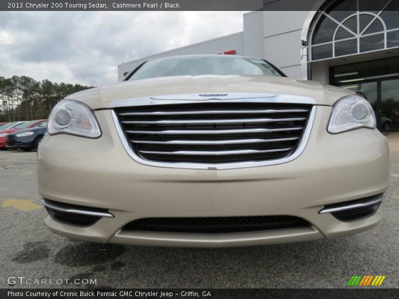 Cashmere Pearl / Black 2013 Chrysler 200 Touring Sedan