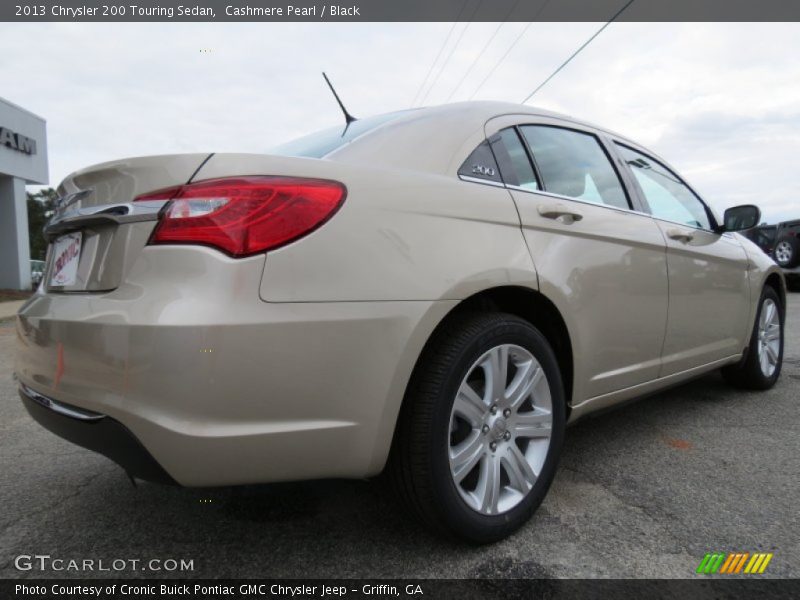 Cashmere Pearl / Black 2013 Chrysler 200 Touring Sedan