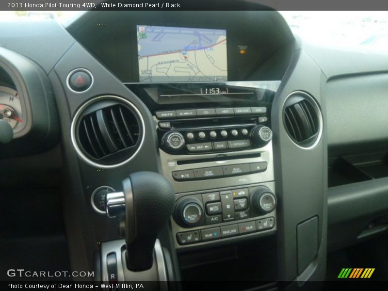 Controls of 2013 Pilot Touring 4WD