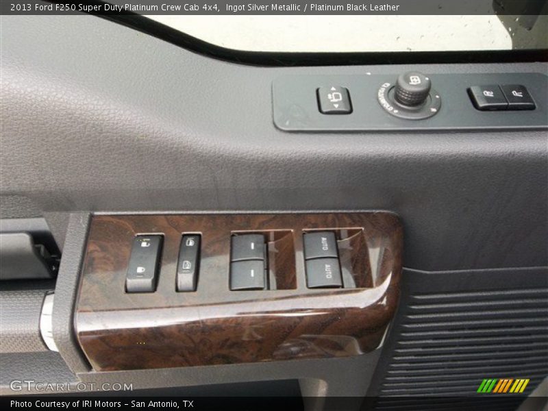 Controls of 2013 F250 Super Duty Platinum Crew Cab 4x4
