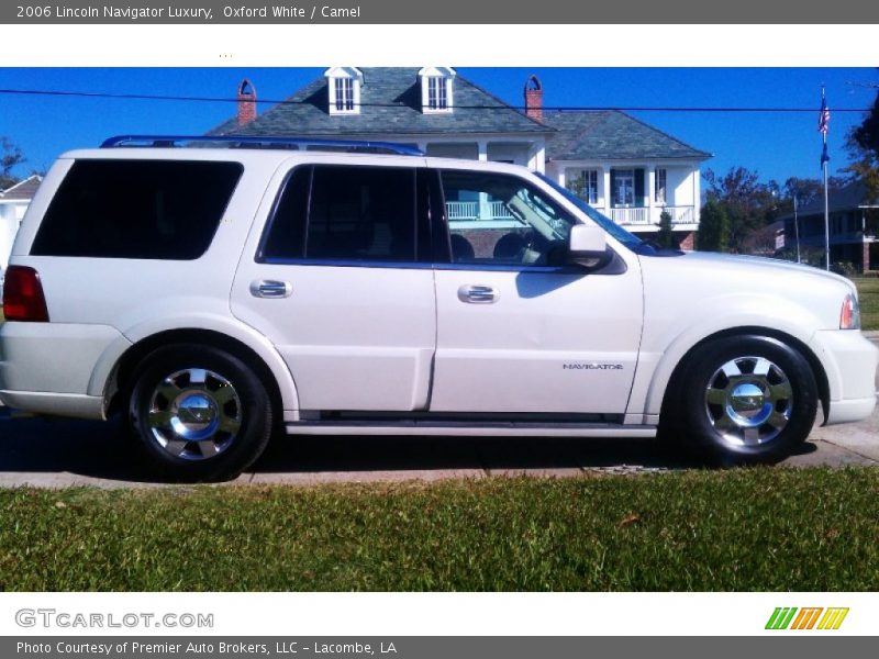 Oxford White / Camel 2006 Lincoln Navigator Luxury