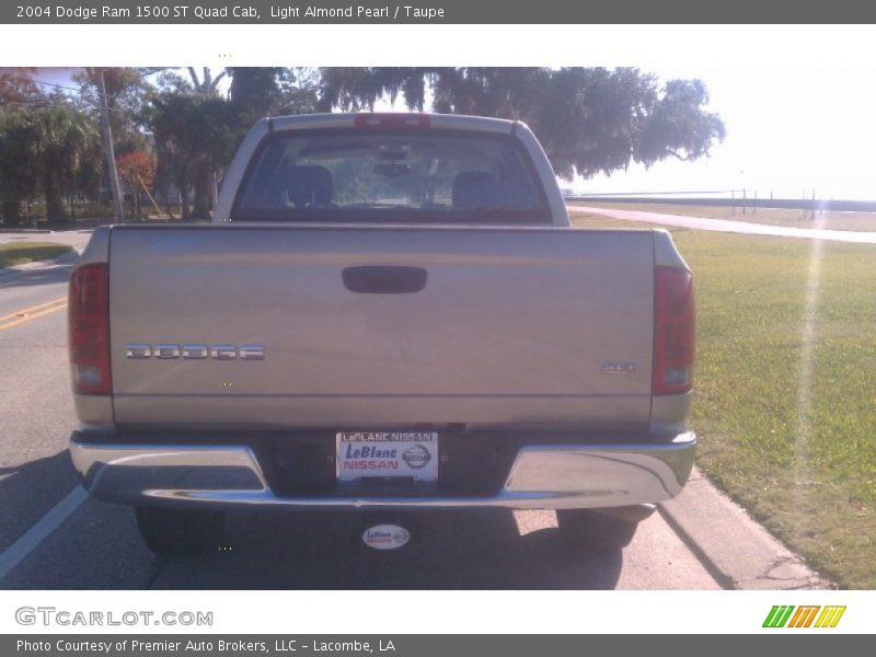 Light Almond Pearl / Taupe 2004 Dodge Ram 1500 ST Quad Cab
