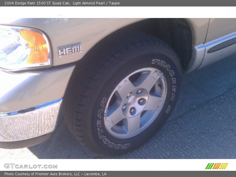 Light Almond Pearl / Taupe 2004 Dodge Ram 1500 ST Quad Cab