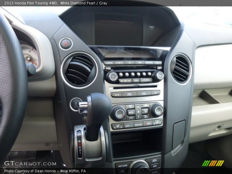 Controls of 2013 Pilot Touring 4WD