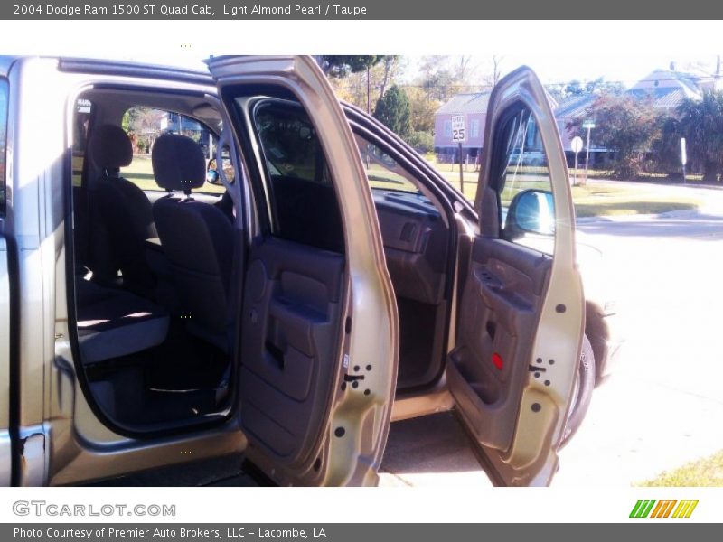 Light Almond Pearl / Taupe 2004 Dodge Ram 1500 ST Quad Cab