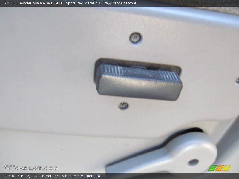 Sport Red Metallic / Gray/Dark Charcoal 2005 Chevrolet Avalanche LS 4x4