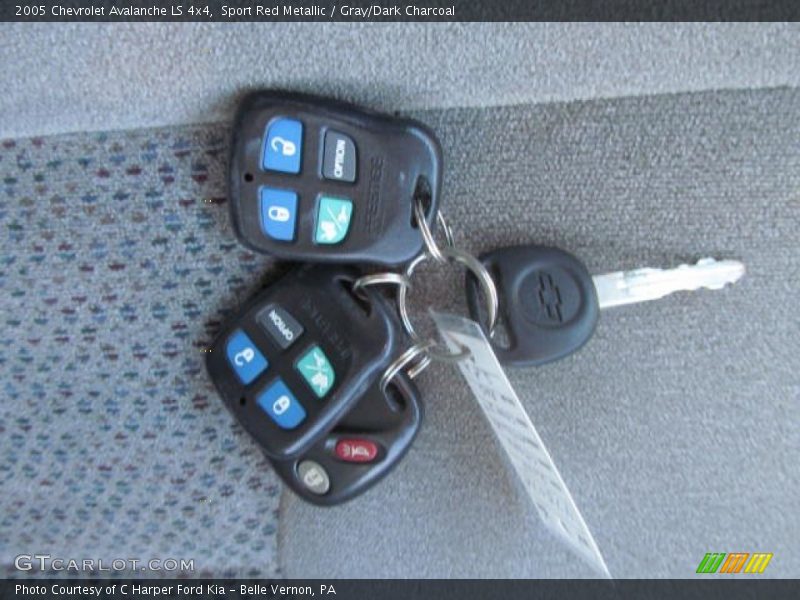 Sport Red Metallic / Gray/Dark Charcoal 2005 Chevrolet Avalanche LS 4x4