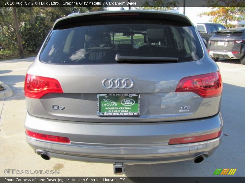 Graphite Gray Metallic / Cardamom Beige 2010 Audi Q7 3.0 TDI quattro