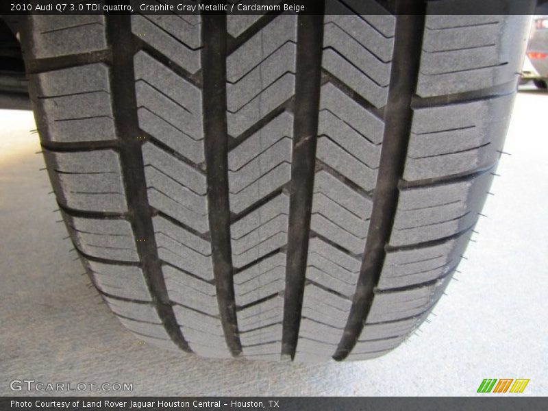 Graphite Gray Metallic / Cardamom Beige 2010 Audi Q7 3.0 TDI quattro