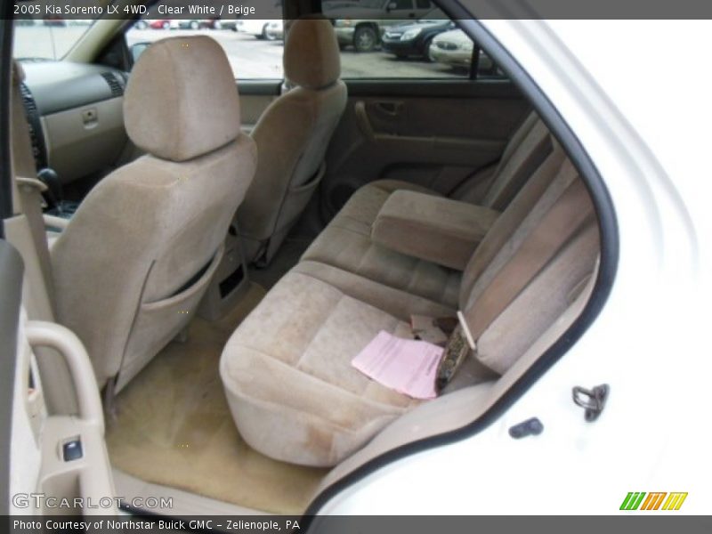 Rear Seat of 2005 Sorento LX 4WD