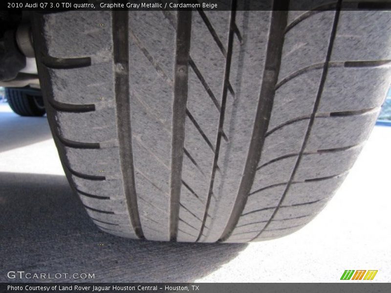 Graphite Gray Metallic / Cardamom Beige 2010 Audi Q7 3.0 TDI quattro