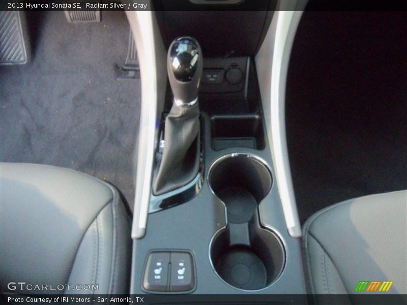 Radiant Silver / Gray 2013 Hyundai Sonata SE