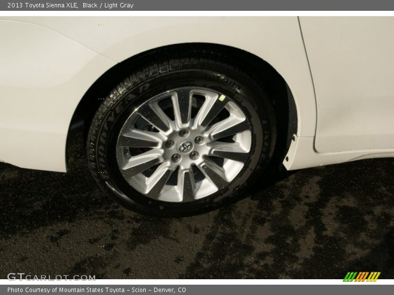 Black / Light Gray 2013 Toyota Sienna XLE