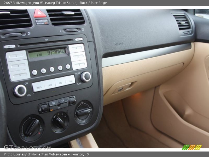 Black / Pure Beige 2007 Volkswagen Jetta Wolfsburg Edition Sedan