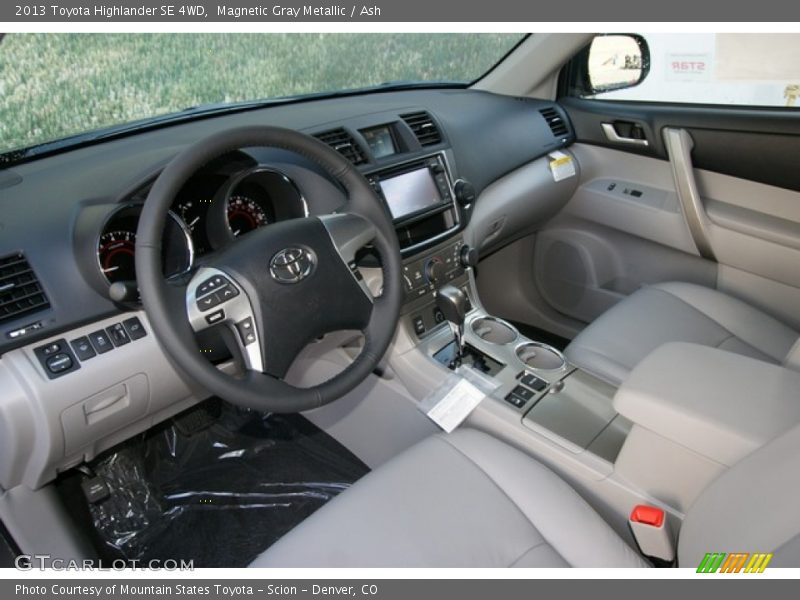 Magnetic Gray Metallic / Ash 2013 Toyota Highlander SE 4WD