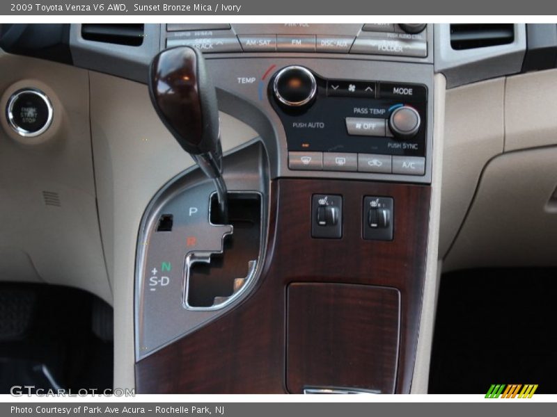 Sunset Bronze Mica / Ivory 2009 Toyota Venza V6 AWD