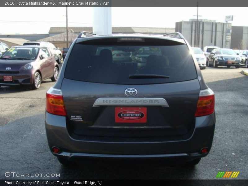 Magnetic Gray Metallic / Ash 2010 Toyota Highlander V6