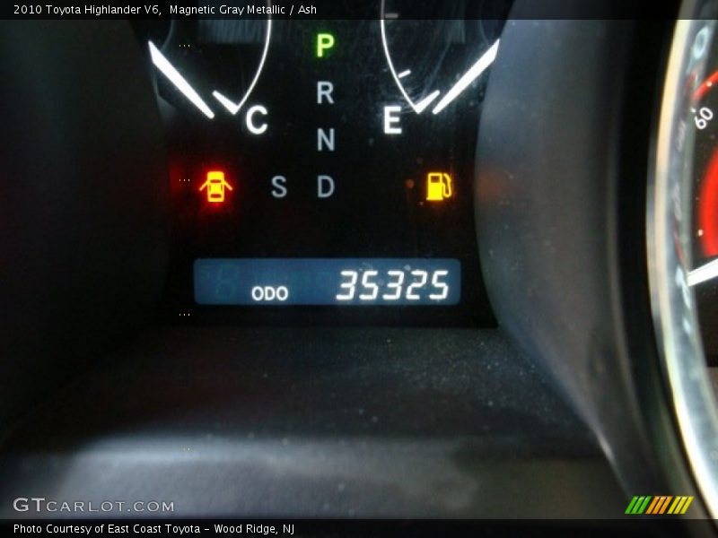 Magnetic Gray Metallic / Ash 2010 Toyota Highlander V6