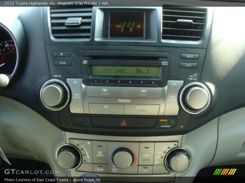 Magnetic Gray Metallic / Ash 2010 Toyota Highlander V6
