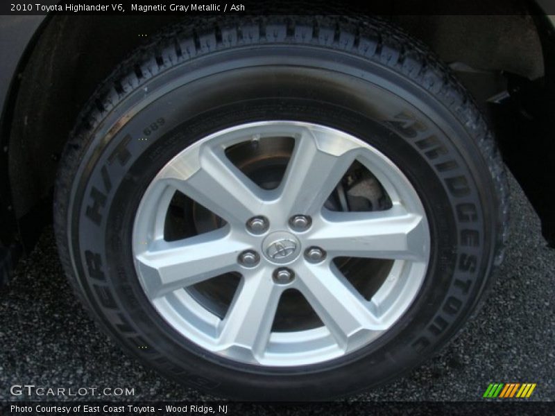 Magnetic Gray Metallic / Ash 2010 Toyota Highlander V6