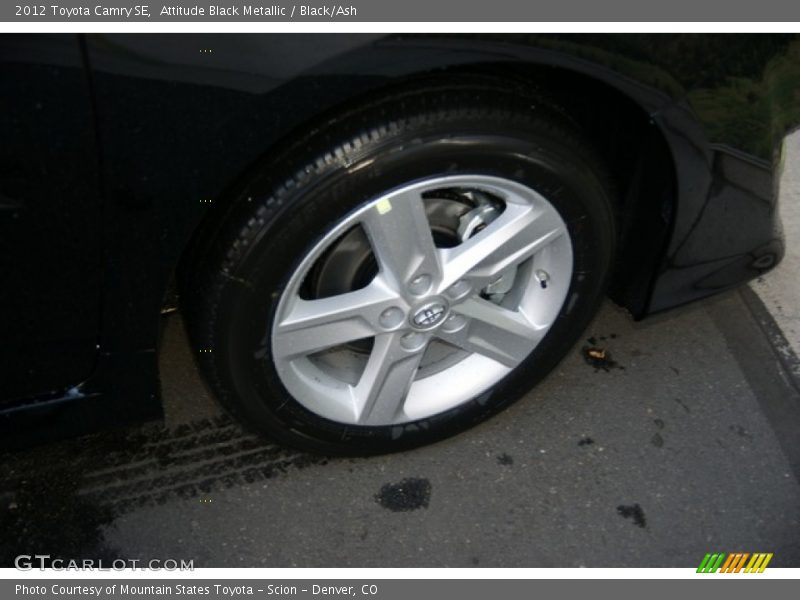 Attitude Black Metallic / Black/Ash 2012 Toyota Camry SE