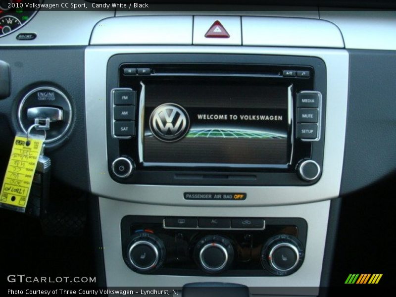 Candy White / Black 2010 Volkswagen CC Sport