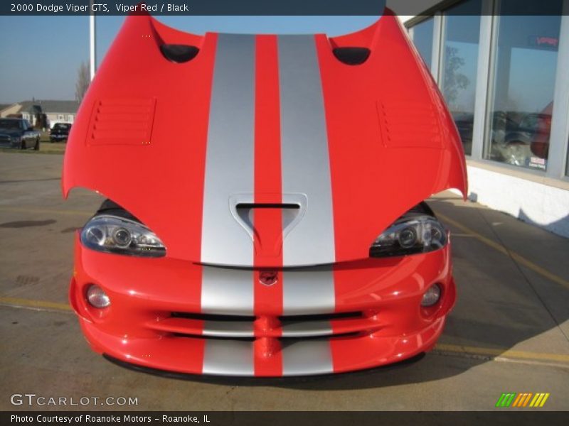 Viper Red / Black 2000 Dodge Viper GTS
